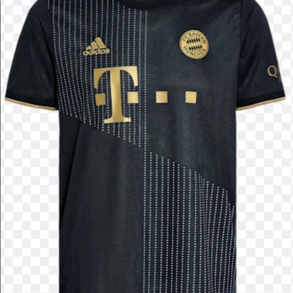 FC Bayern Munchen player jersey. New with tags.